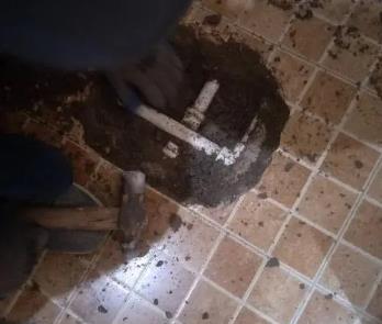 阜平县卫生间漏水维修公司为您分享下卫生间渗水如何处理及注意事项