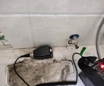 阜平县屋顶漏水维修公司分享下卫生间漏水的危害及解决方法